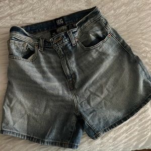 BDG High Rise Mom Shorts